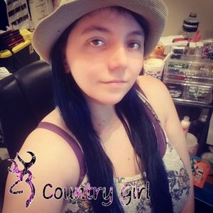 Meet your Posher, Brittany